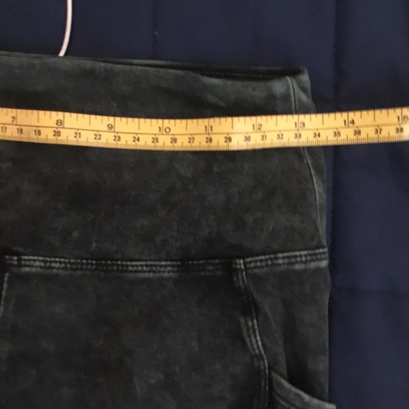 NWOT Zena Outfitters Wide Waistband Mineral biker shorts with pockets - Picture 12 of 12